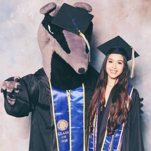 Meet your Posher, Daniela